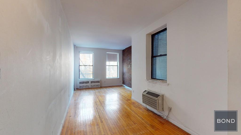 246 W 22nd Street 10