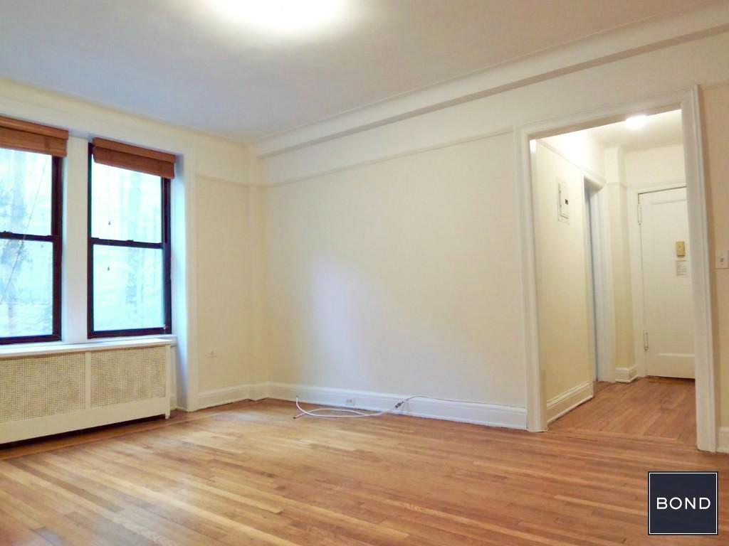 220 W 71st Street 23