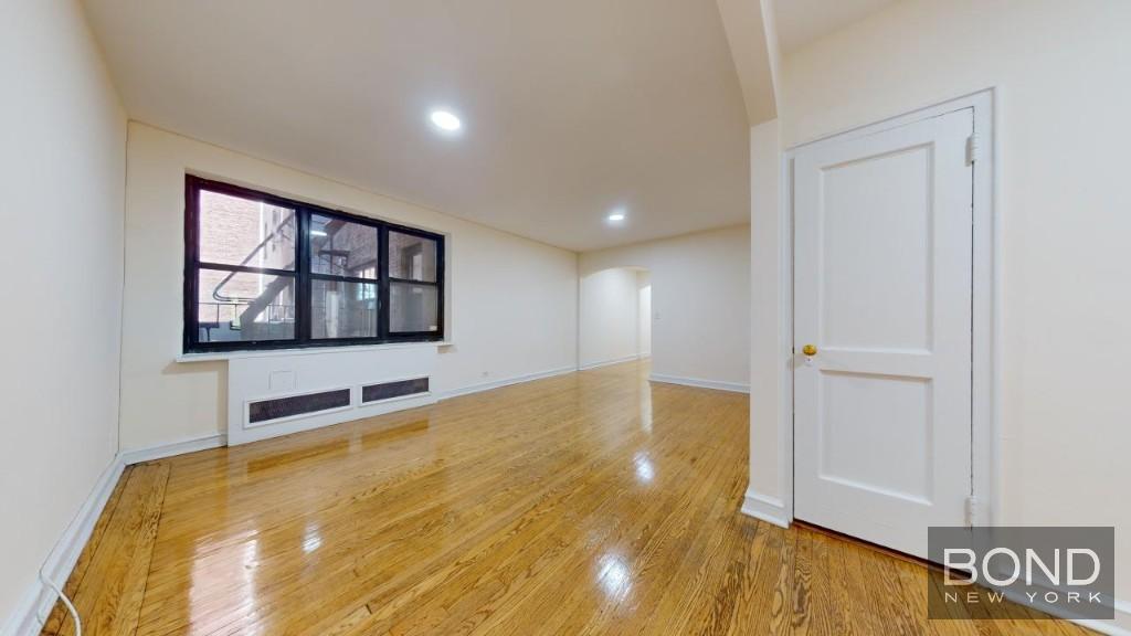 246 E 46th Street 3L