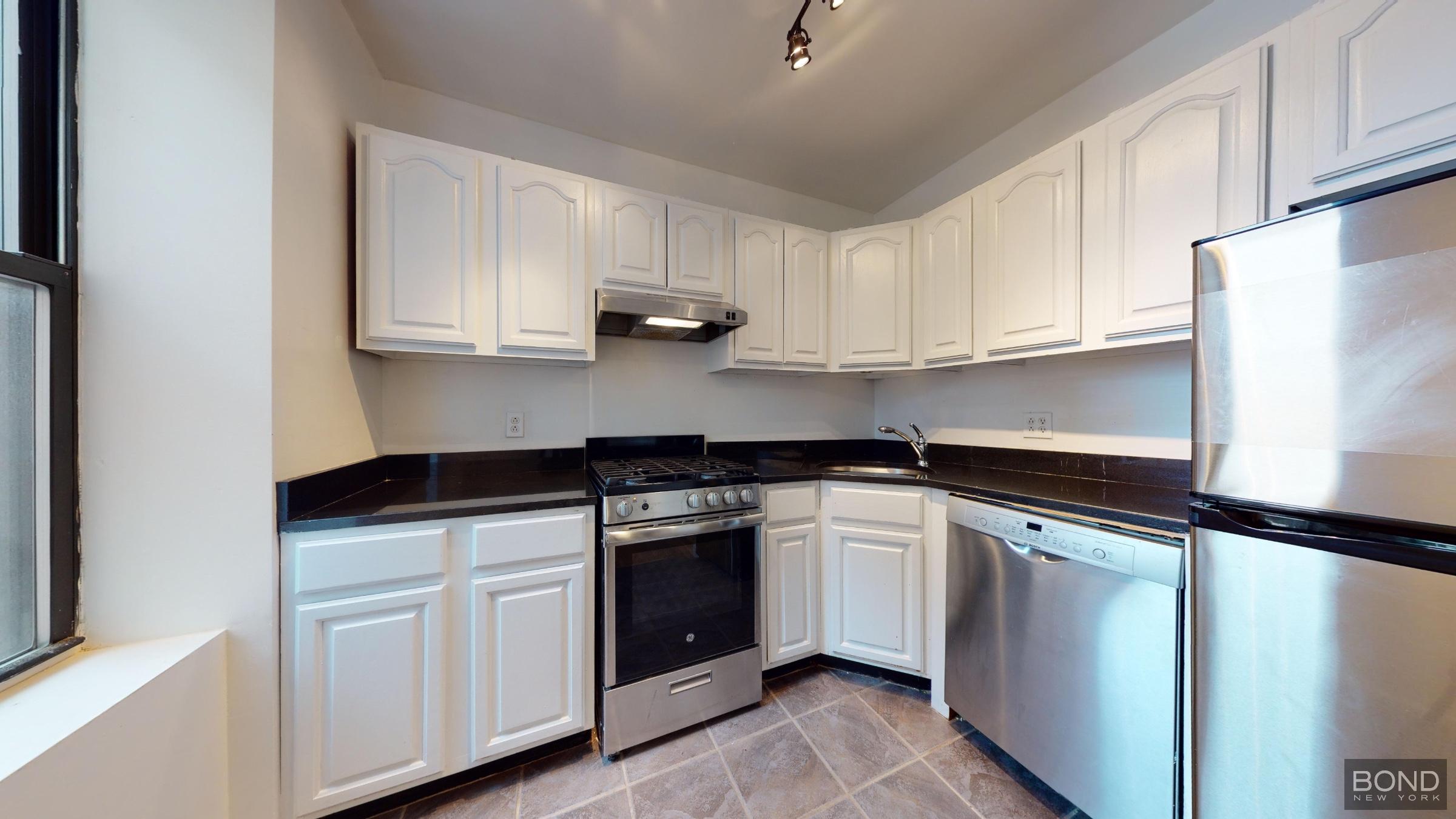 240 Waverly Place 21