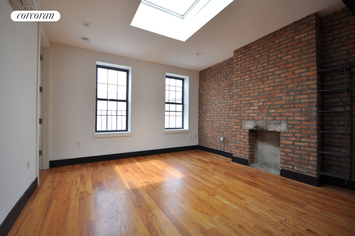 298 HUMBOLDT Street 4R