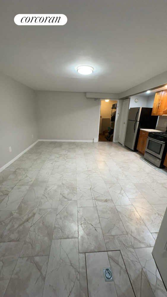33 E 55TH Street 1