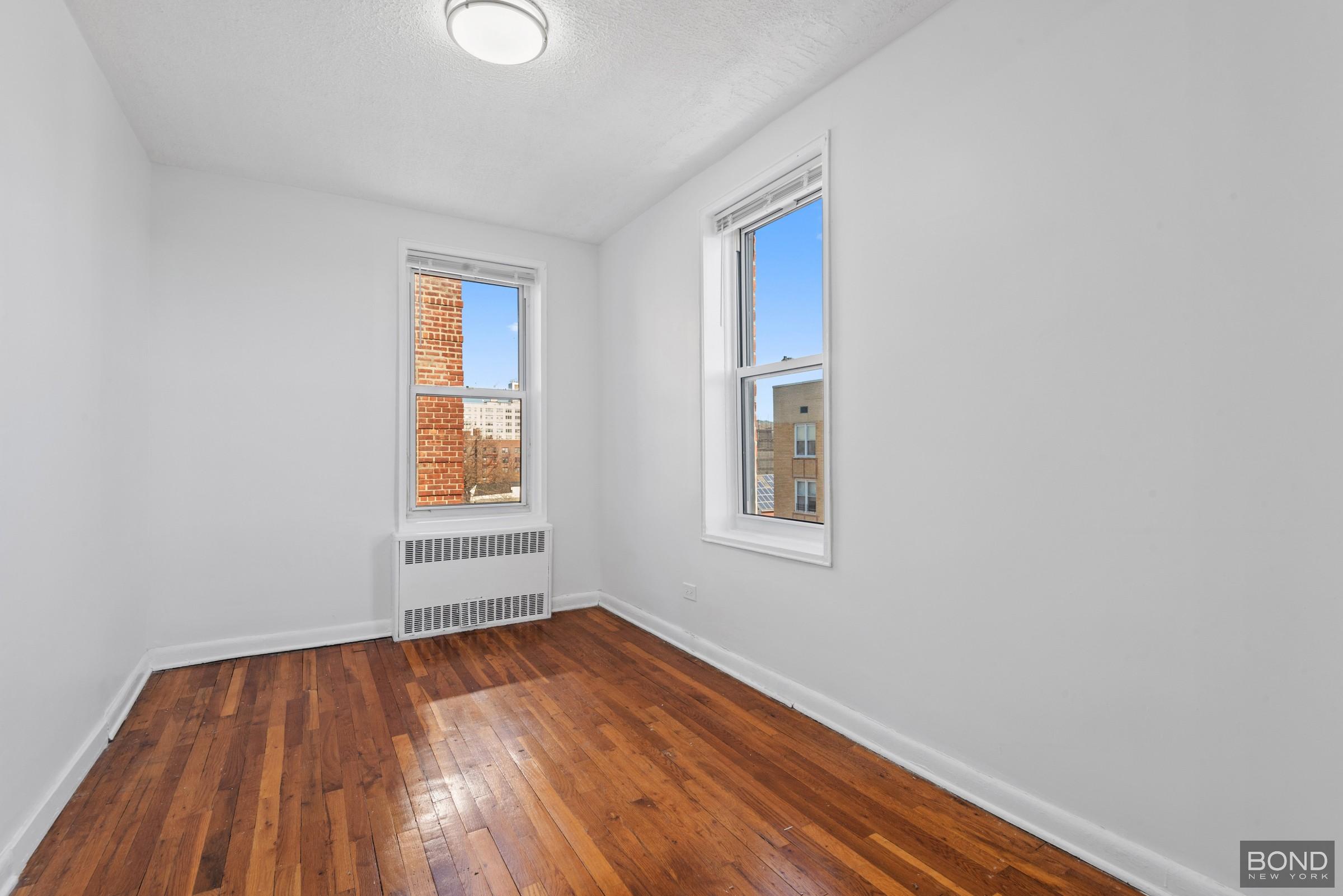 1350 E 5th Street 6L