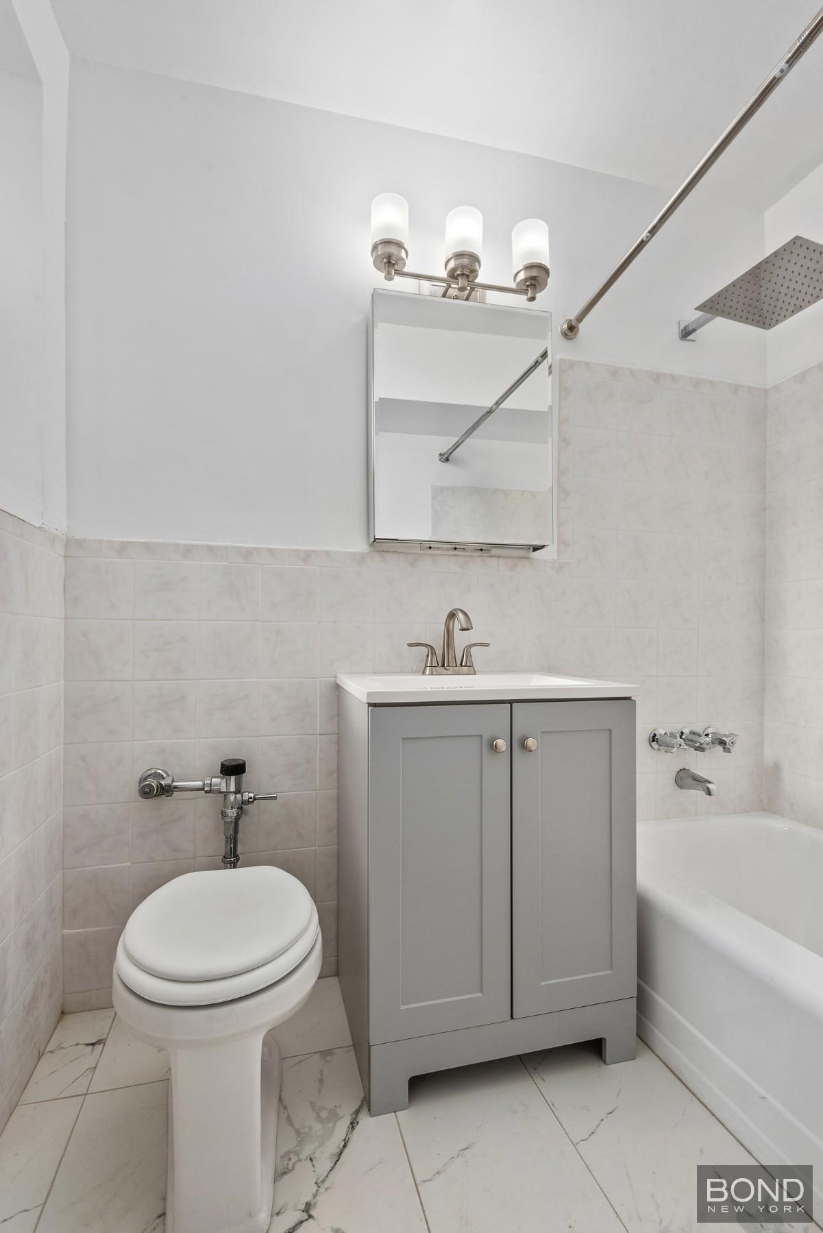 1350 E 5th Street 6L