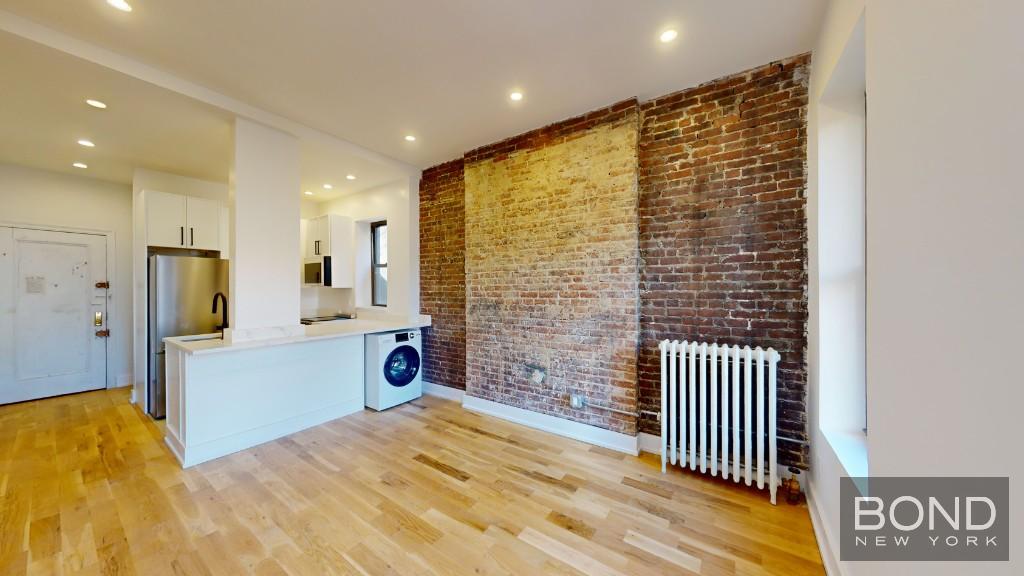 525 E 83rd Street 5R