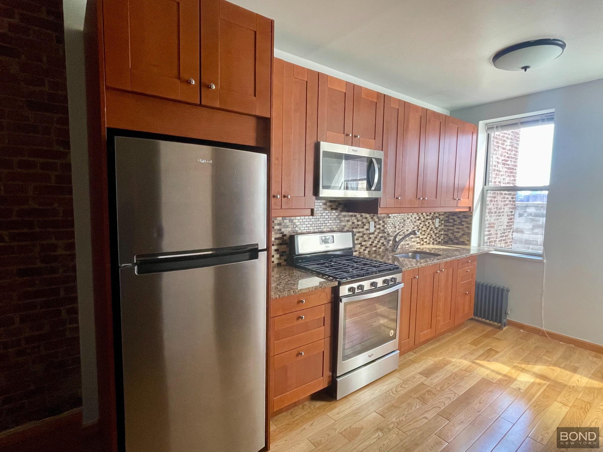 223 Franklin Street 4L