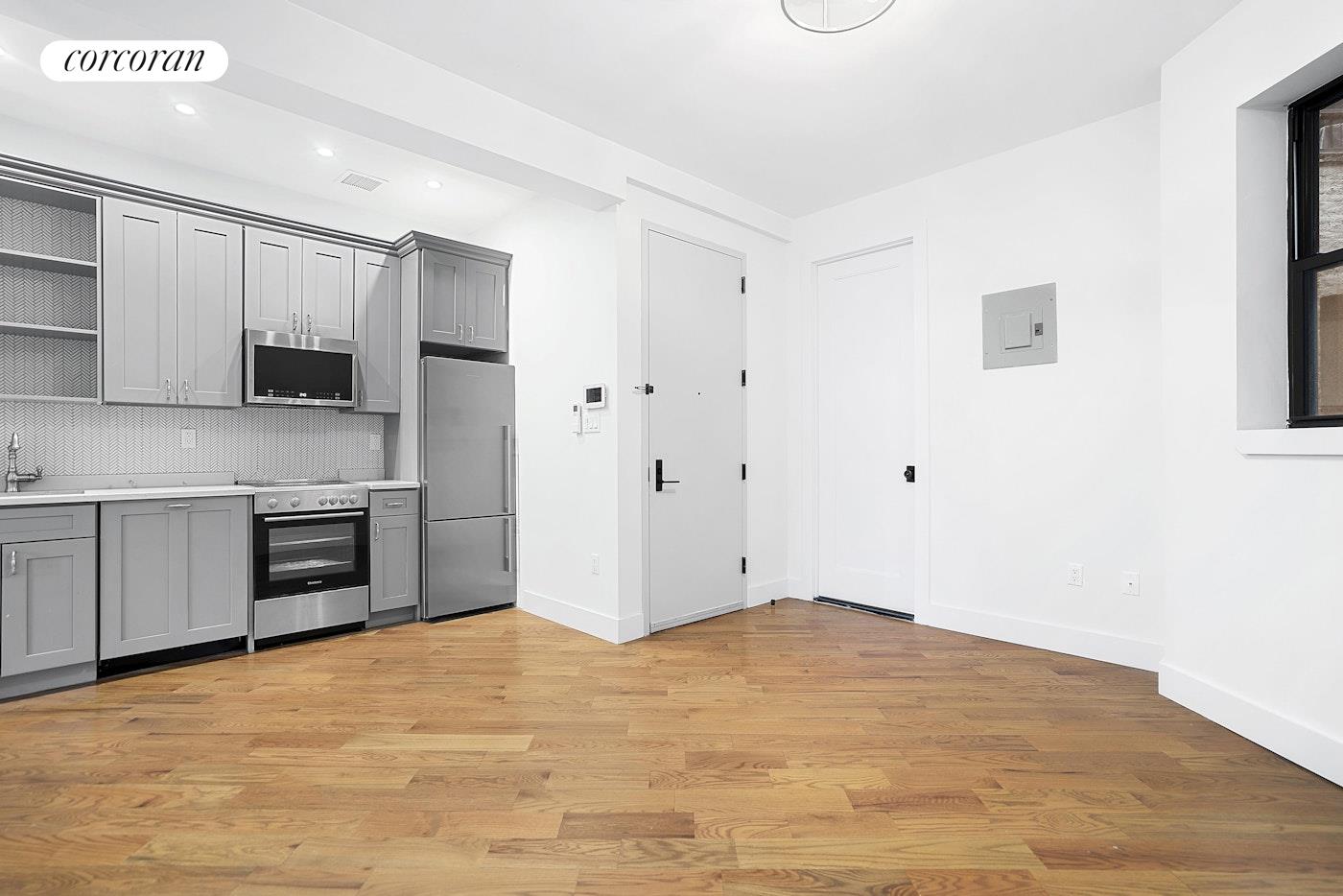 677 VANDERBILT Avenue 3B