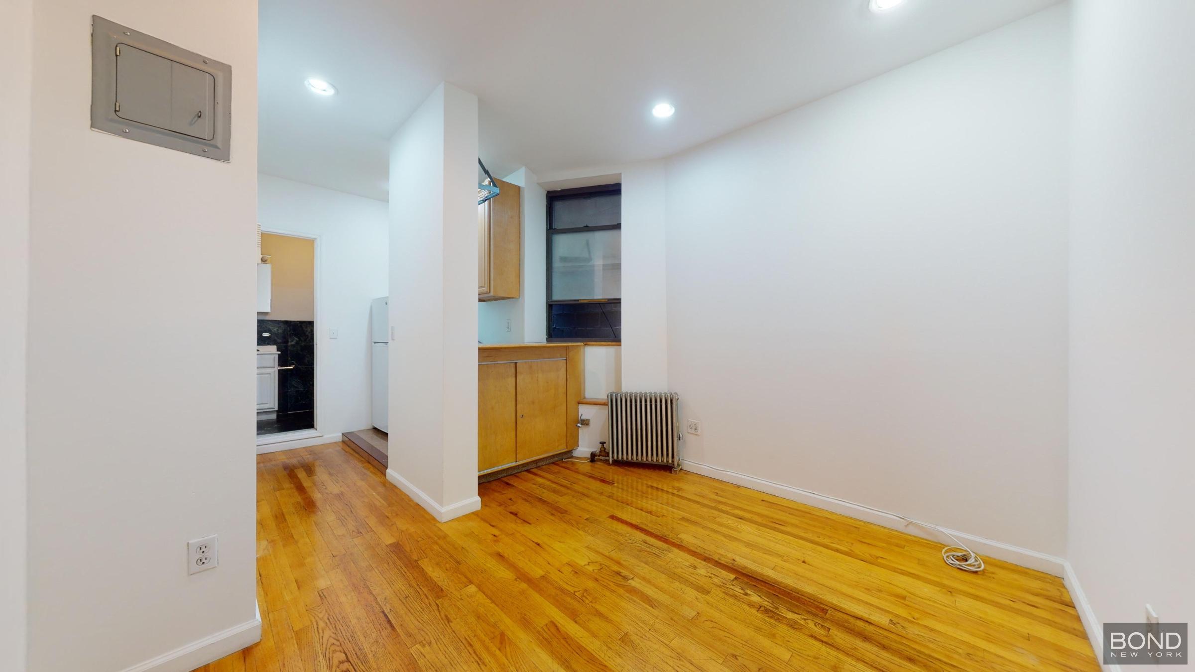 214 E 10th Street 8