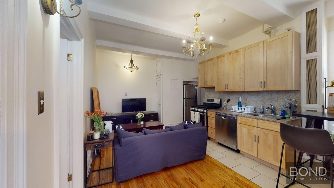 216 W 89th Street 9D