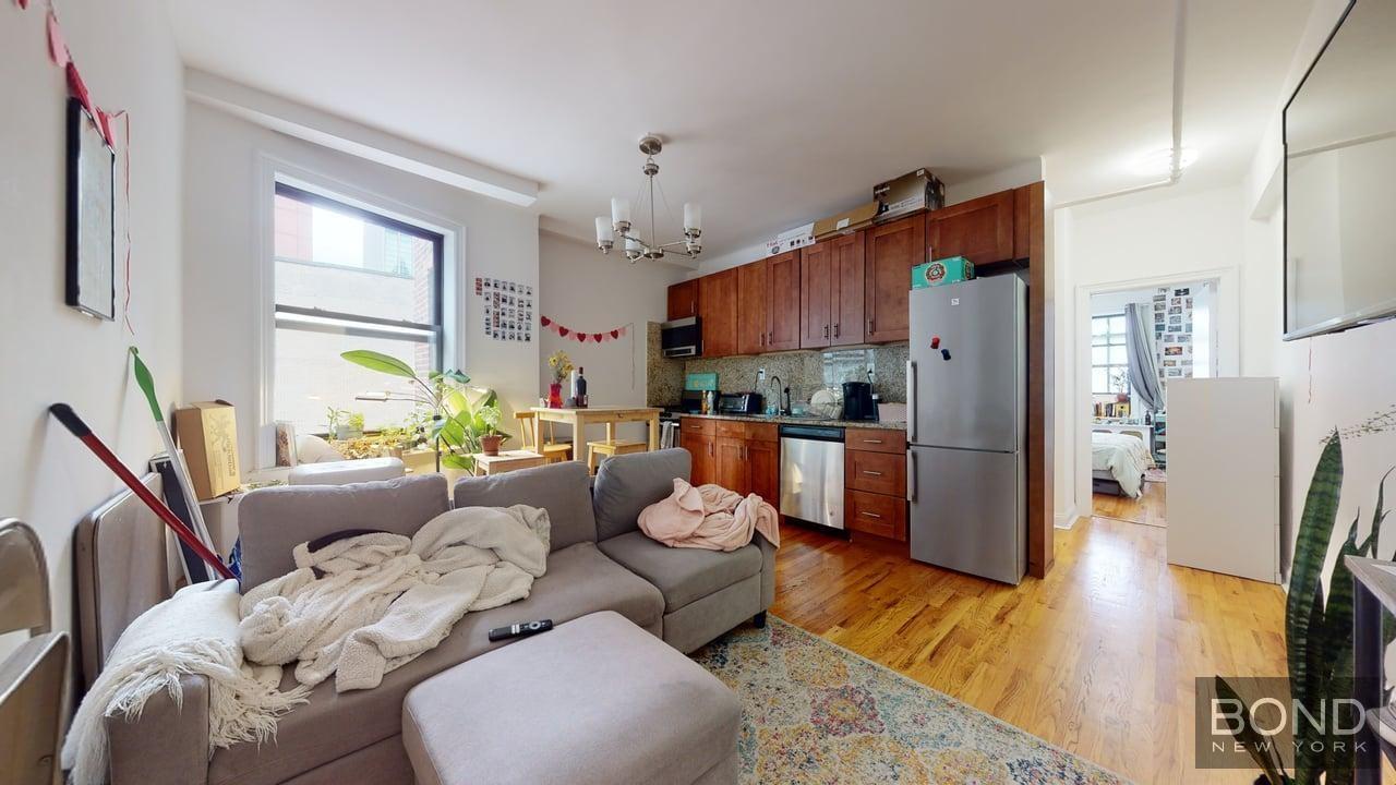 245 W 51st Street 808