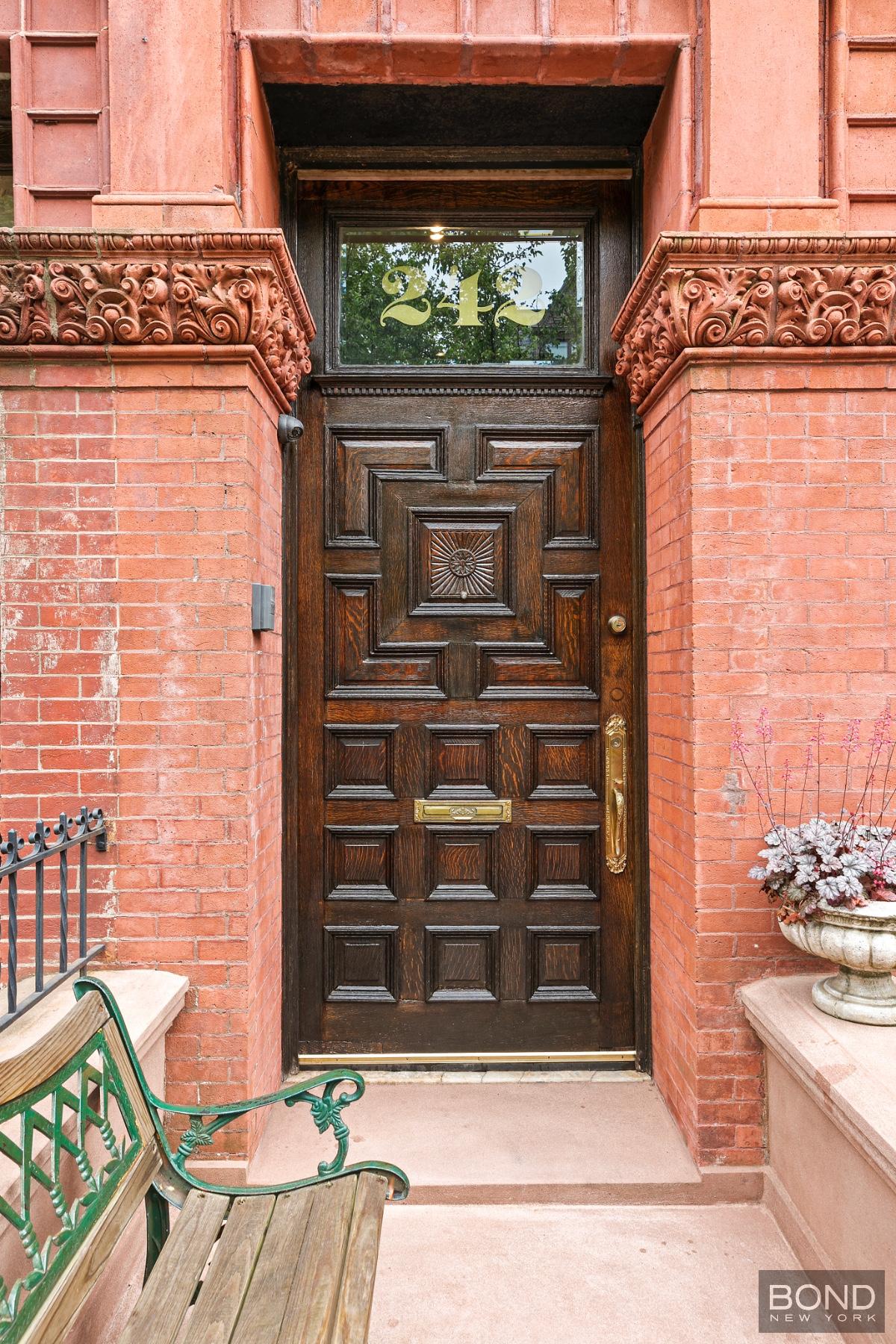 242 Hancock Street