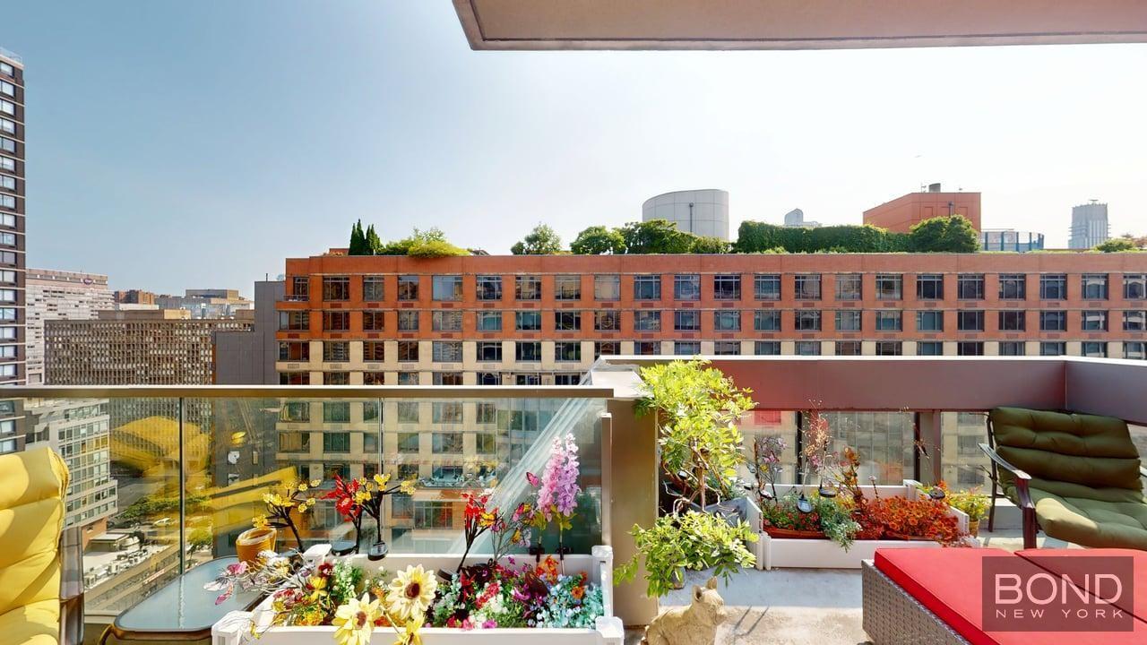 237 E 34th Street 2102