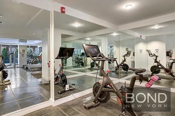 237 E 34th Street 504