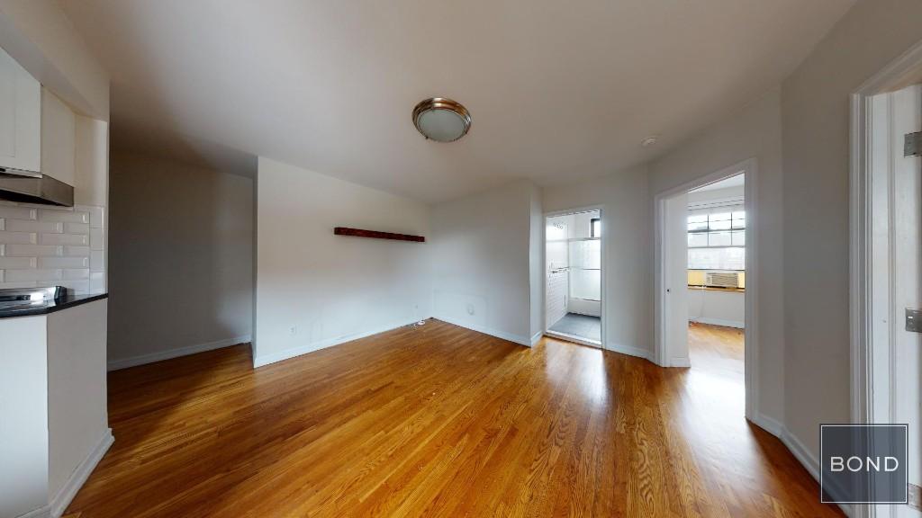 240 Waverly Place 56