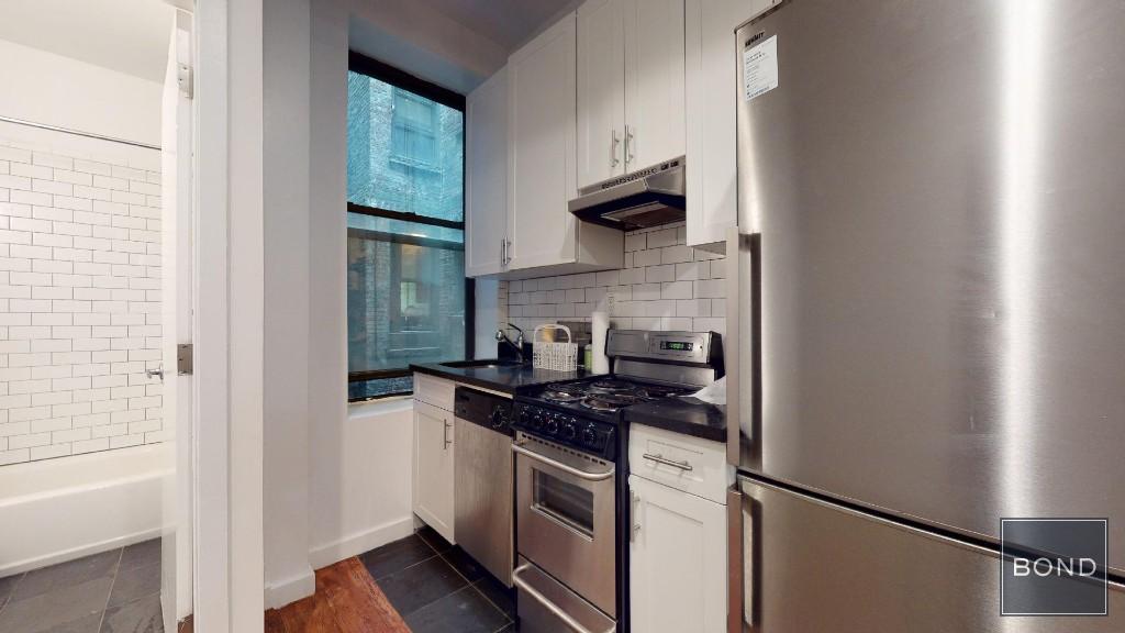 441 W 51st Street 1E