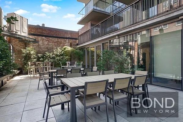 237 E 34th Street 202