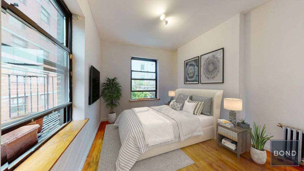 96 3rd Avenue 4R