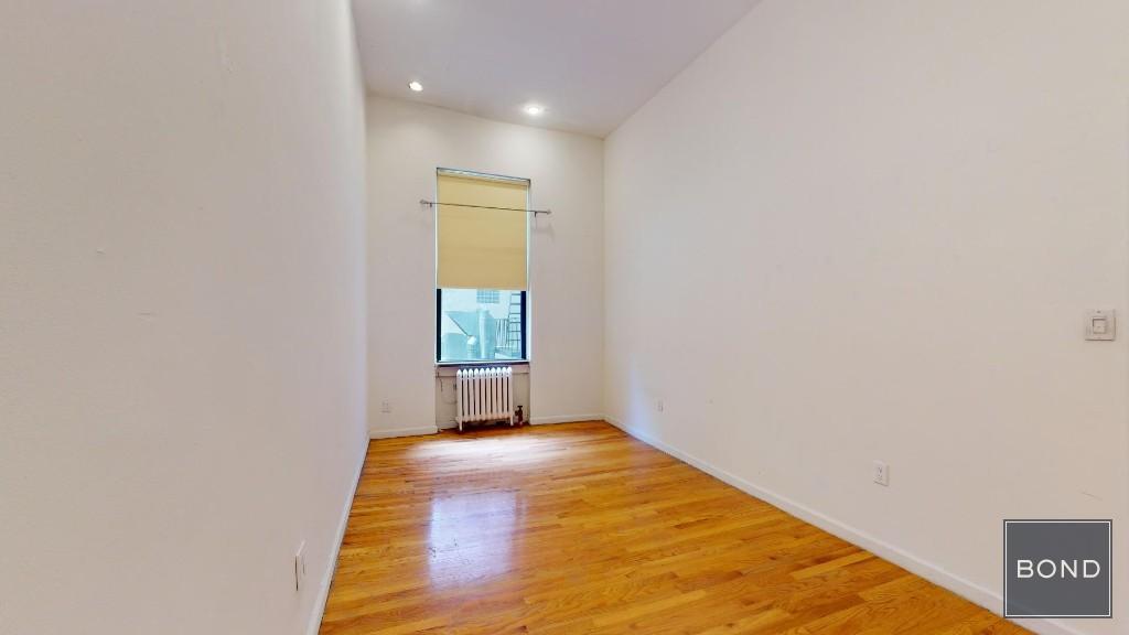 176 2nd Avenue 1r