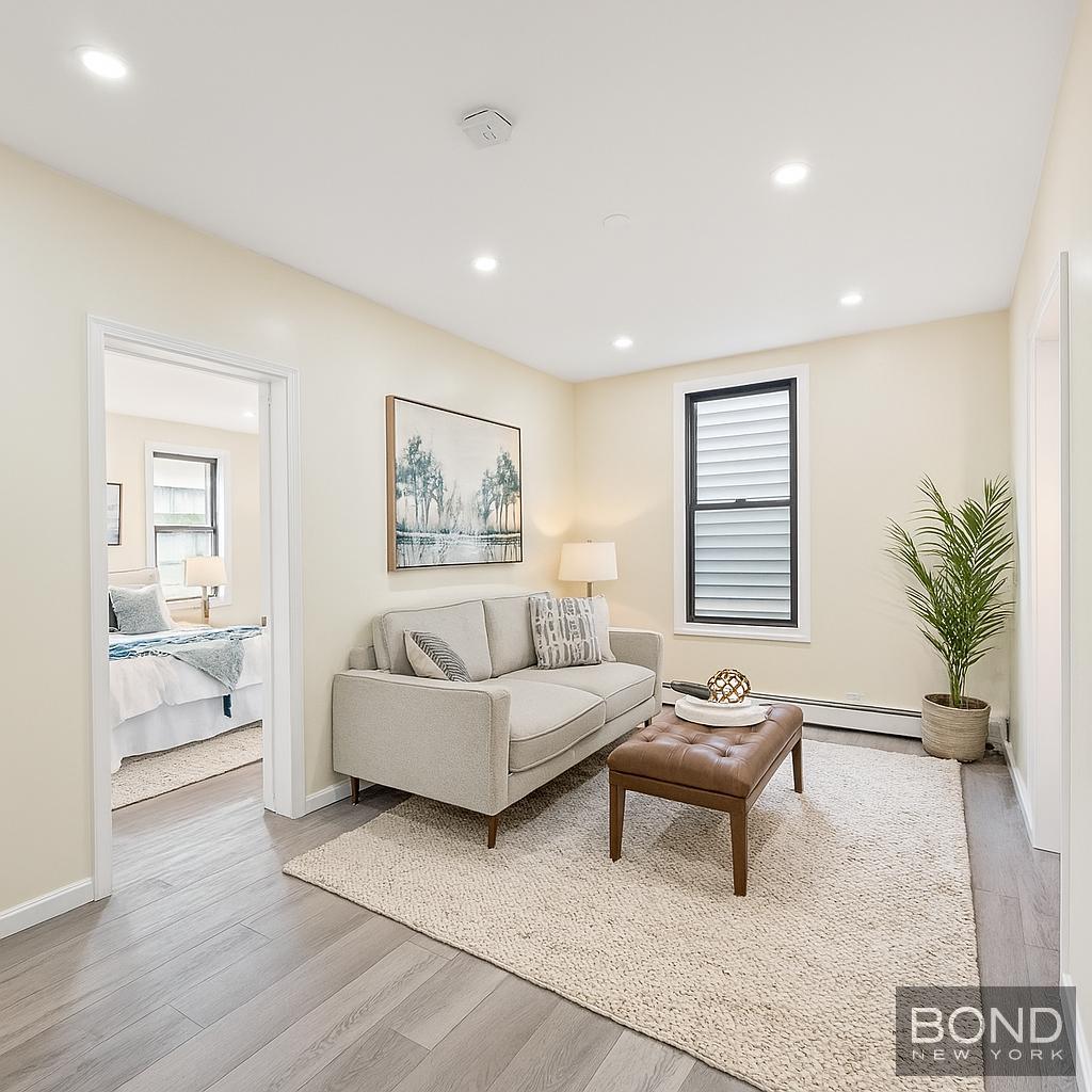 261 Manhattan Avenue 2