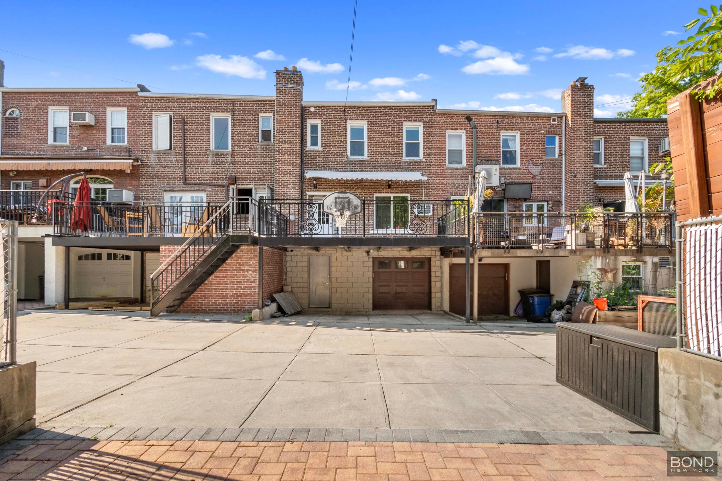 82-22 Penelope Avenue