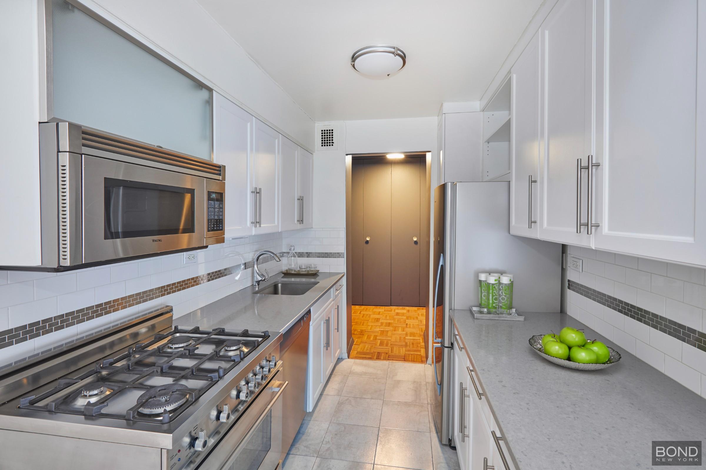 1601 3rd Avenue 9G
