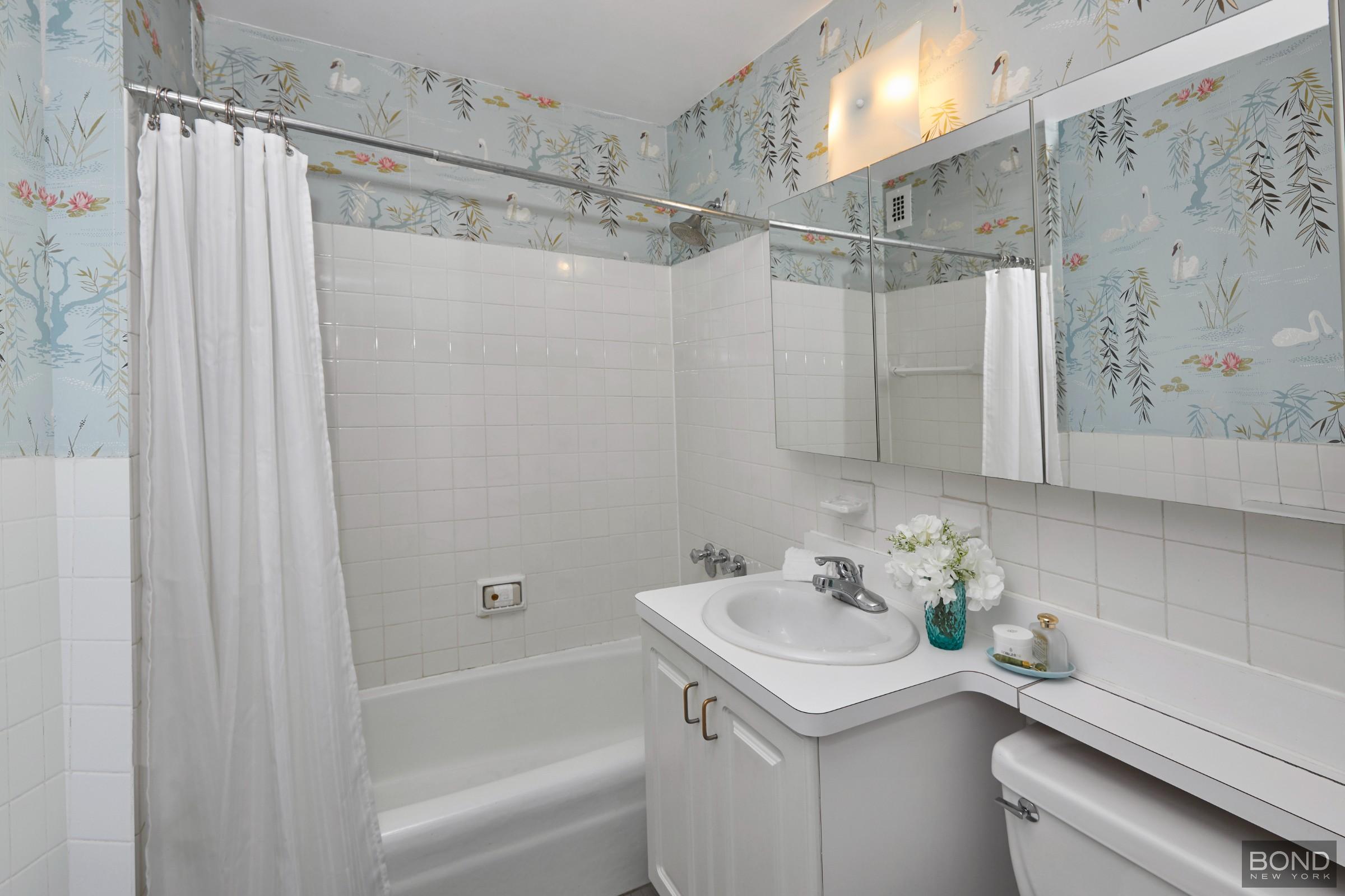 1601 3rd Avenue 9G