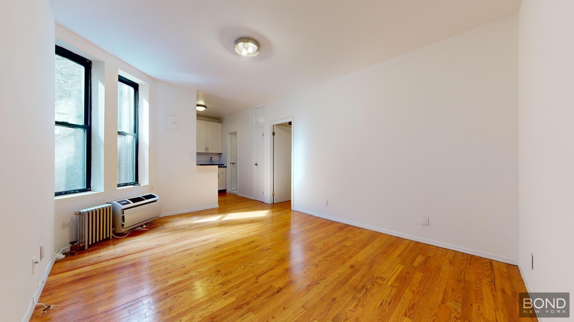 240 Waverly Place 21