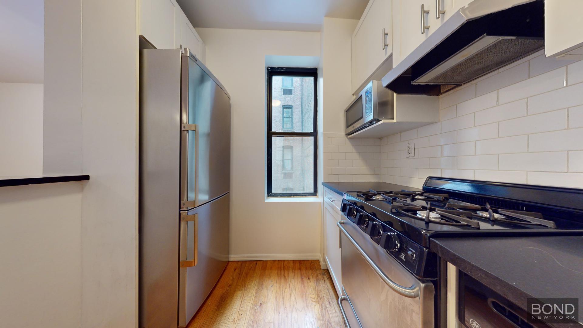 240 Waverly Place 21