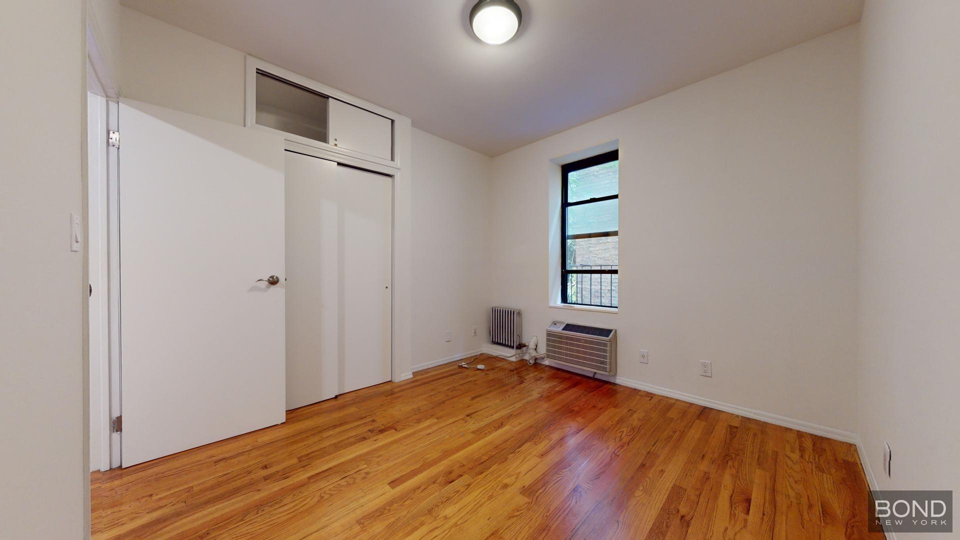 240 Waverly Place 21