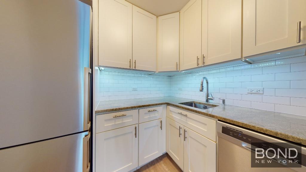 237 E 34th Street 1802