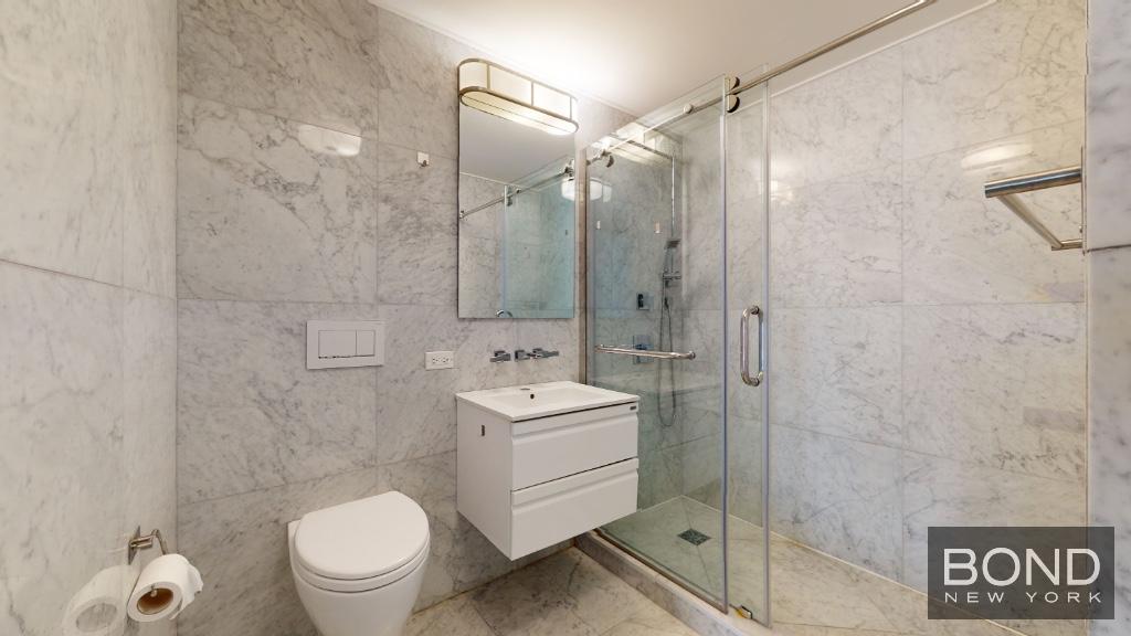 237 E 34th Street 1802