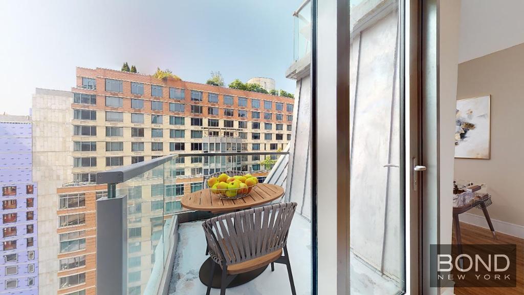 237 E 34th Street 1802