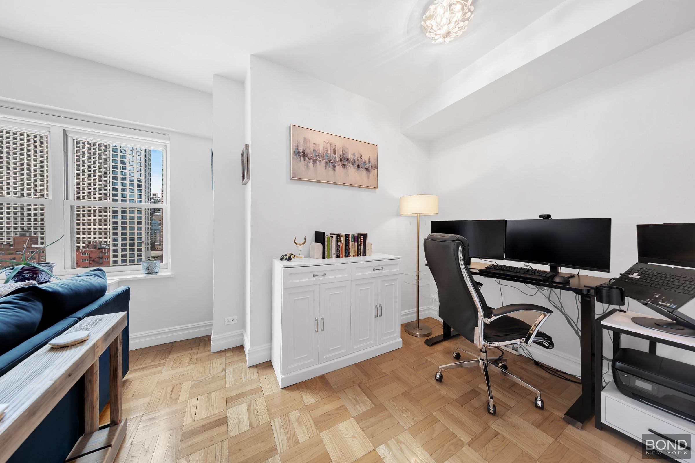 251 E 51st Street 19N