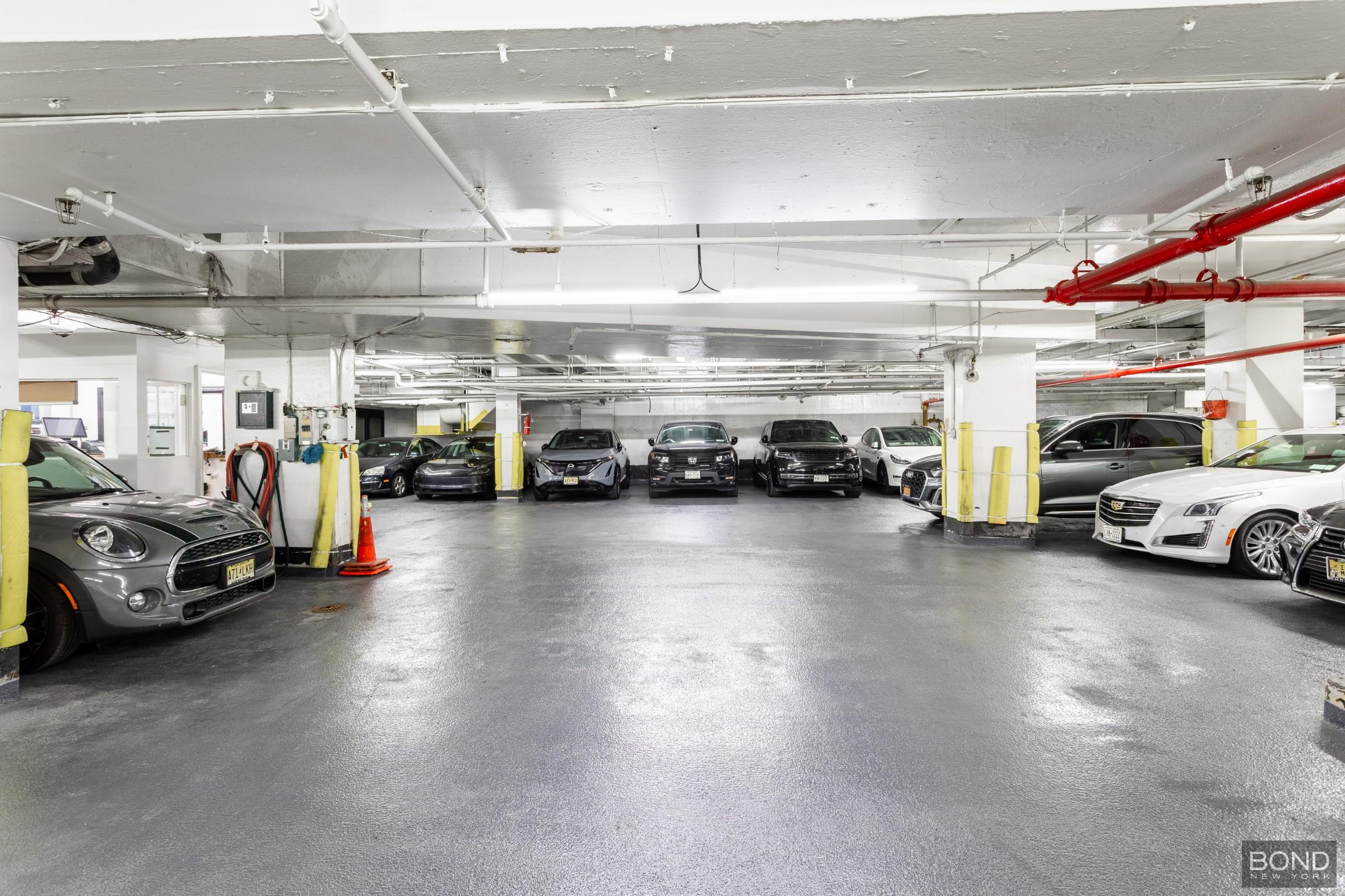 251 E 51st Street 19N