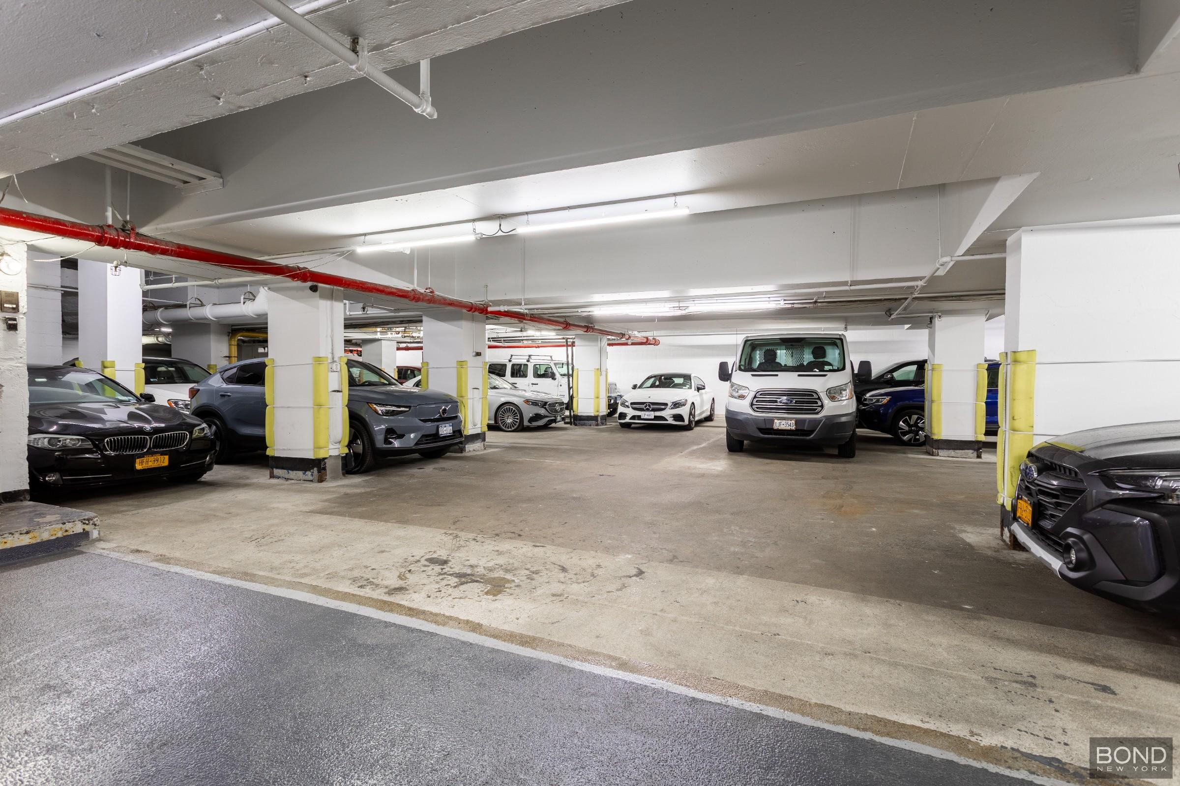 251 E 51st Street 19N