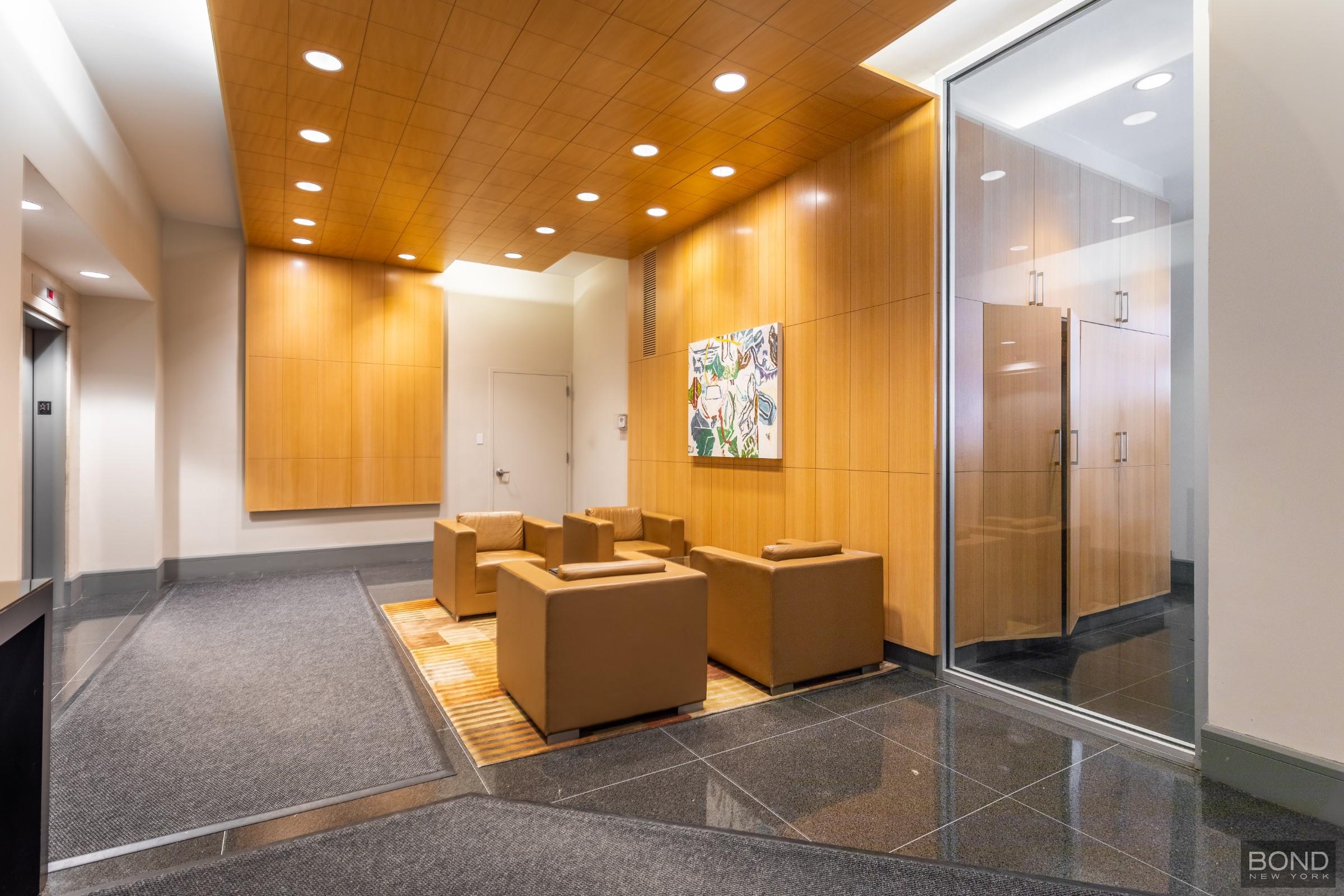 251 E 51st Street 19N