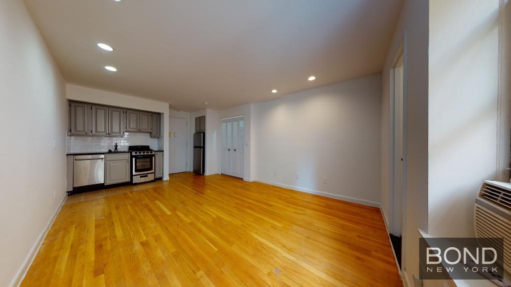 30 Charlton Street 3C