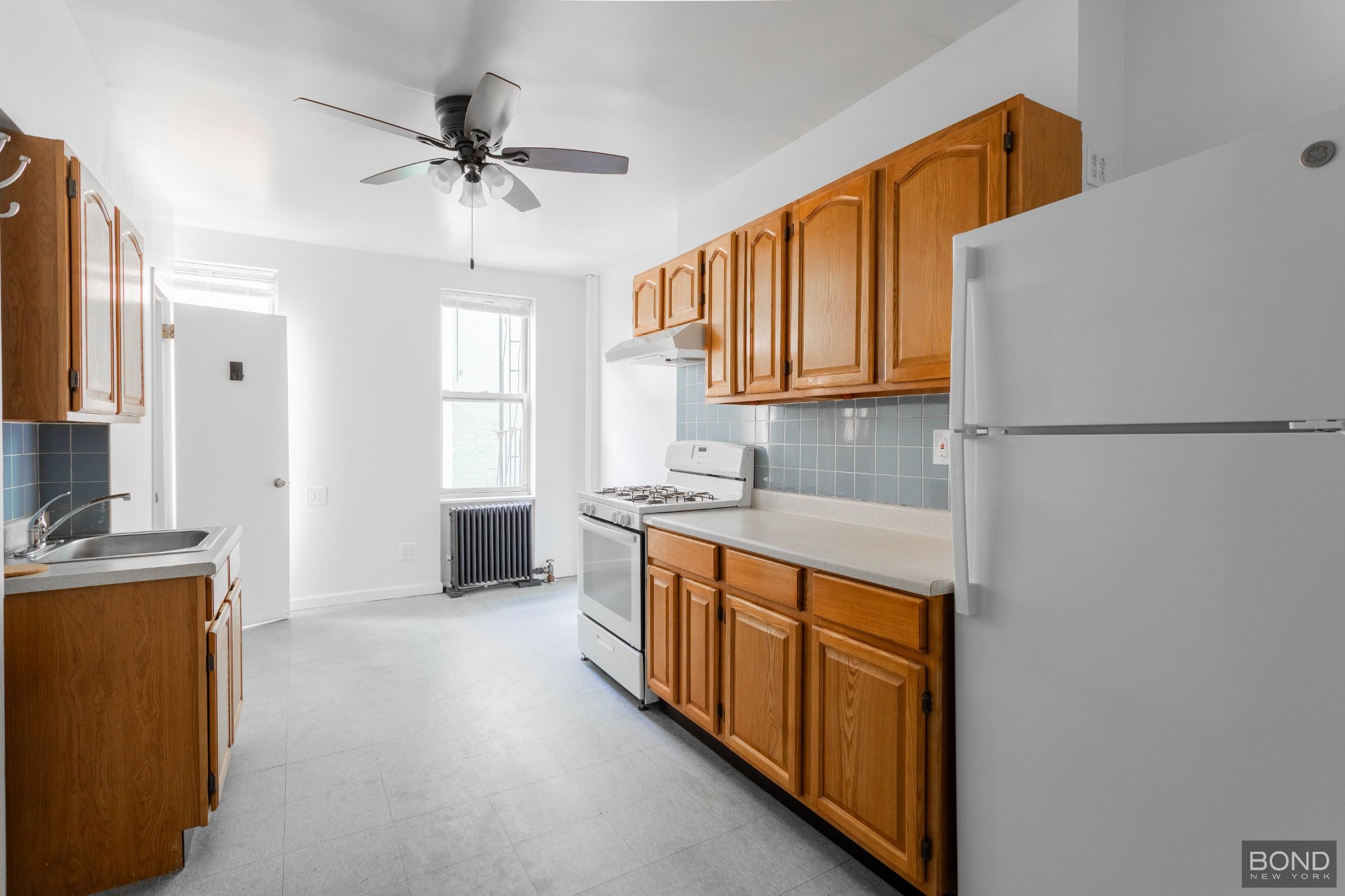 223 Franklin Street 2R