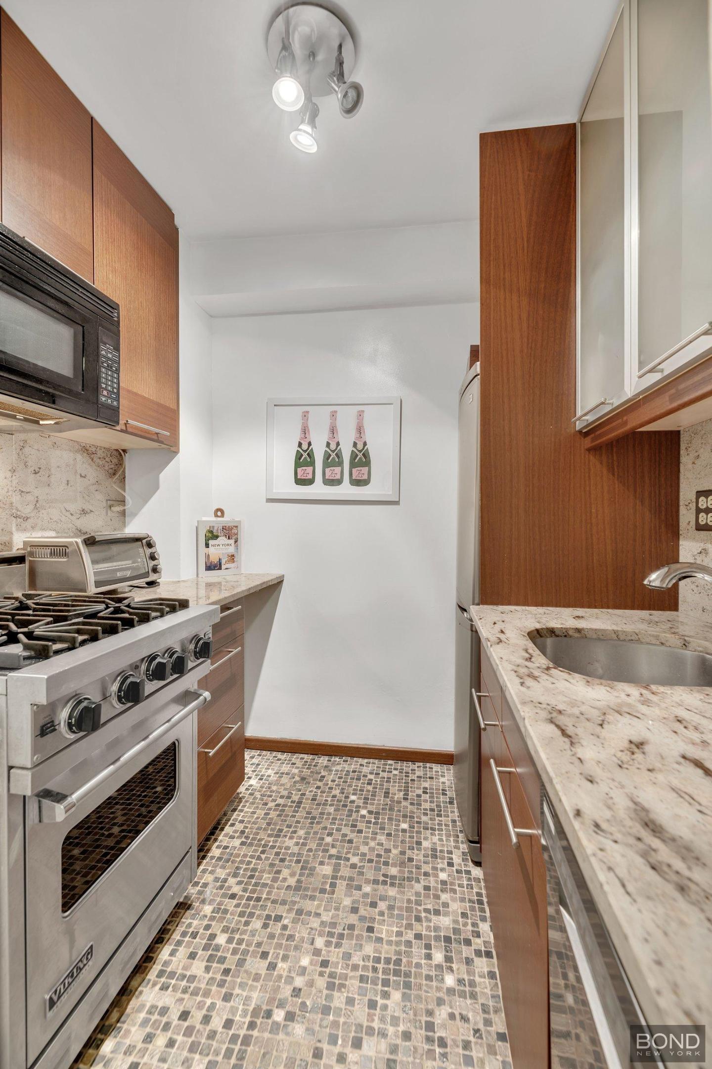 166 E 61st Street 5D