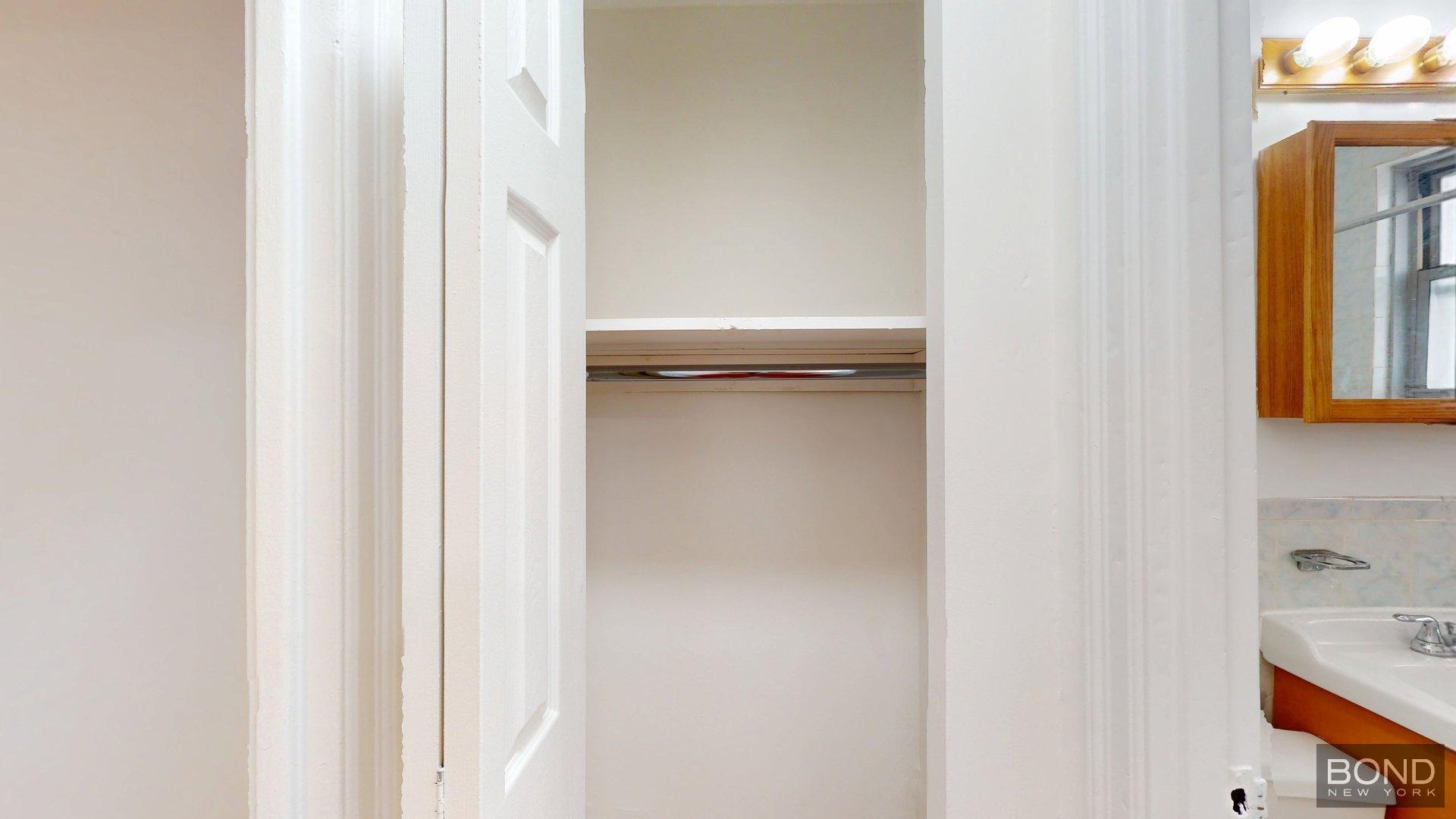 301 E 38th Street 10H