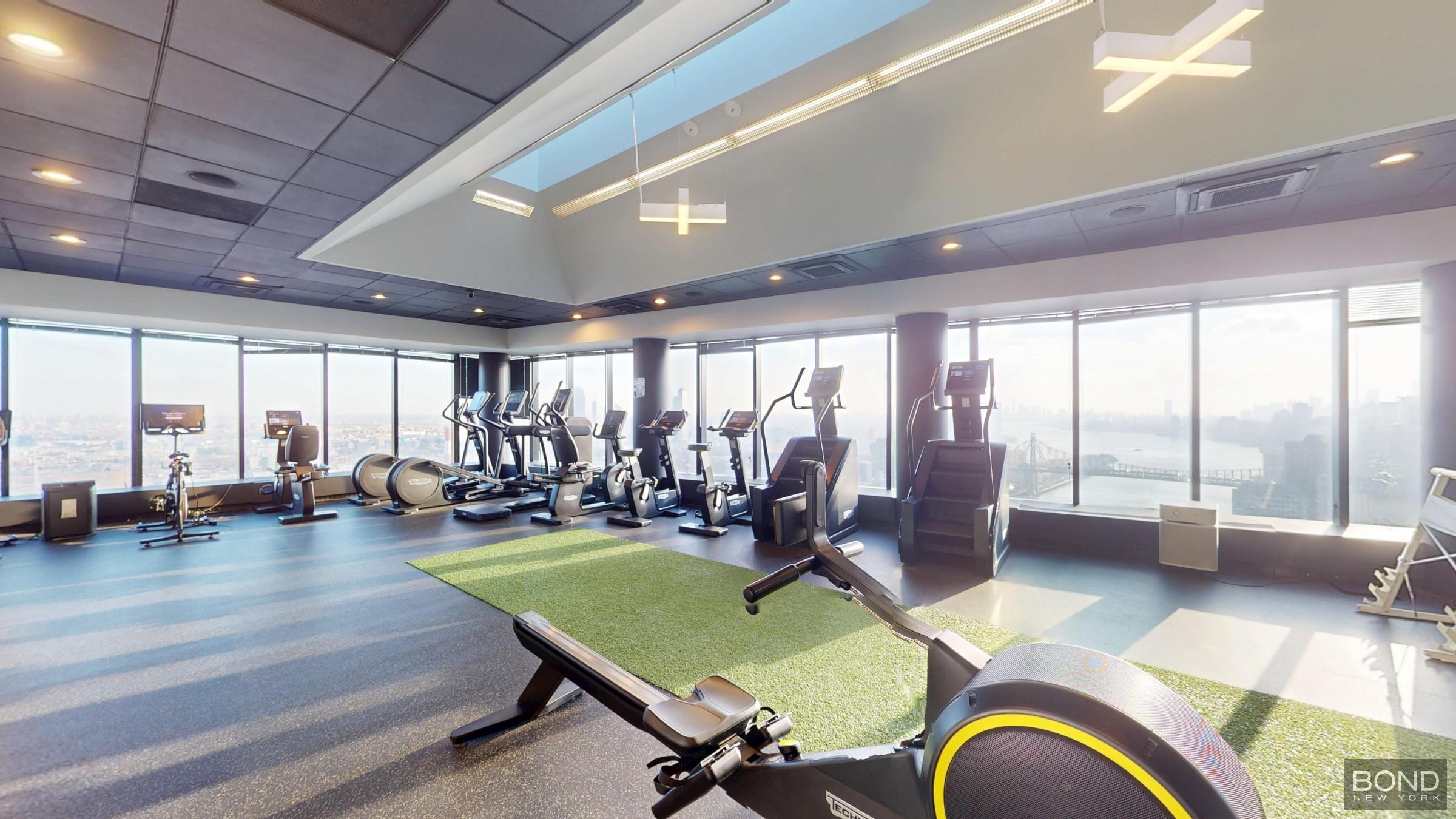 525 E 72nd Street 15G