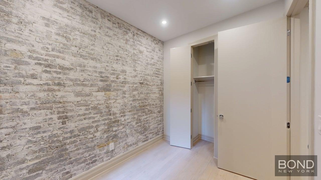 1031 Lorimer Street 2