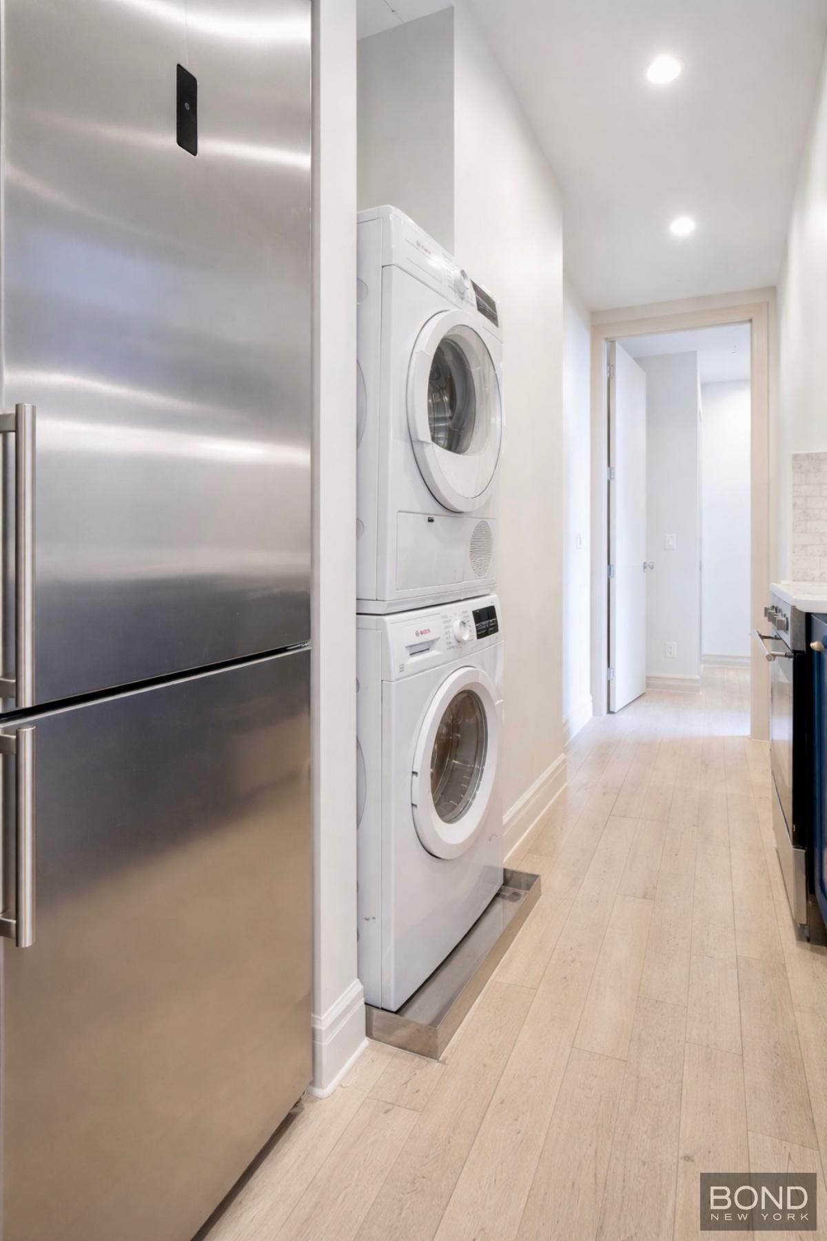 1031 Lorimer Street 2