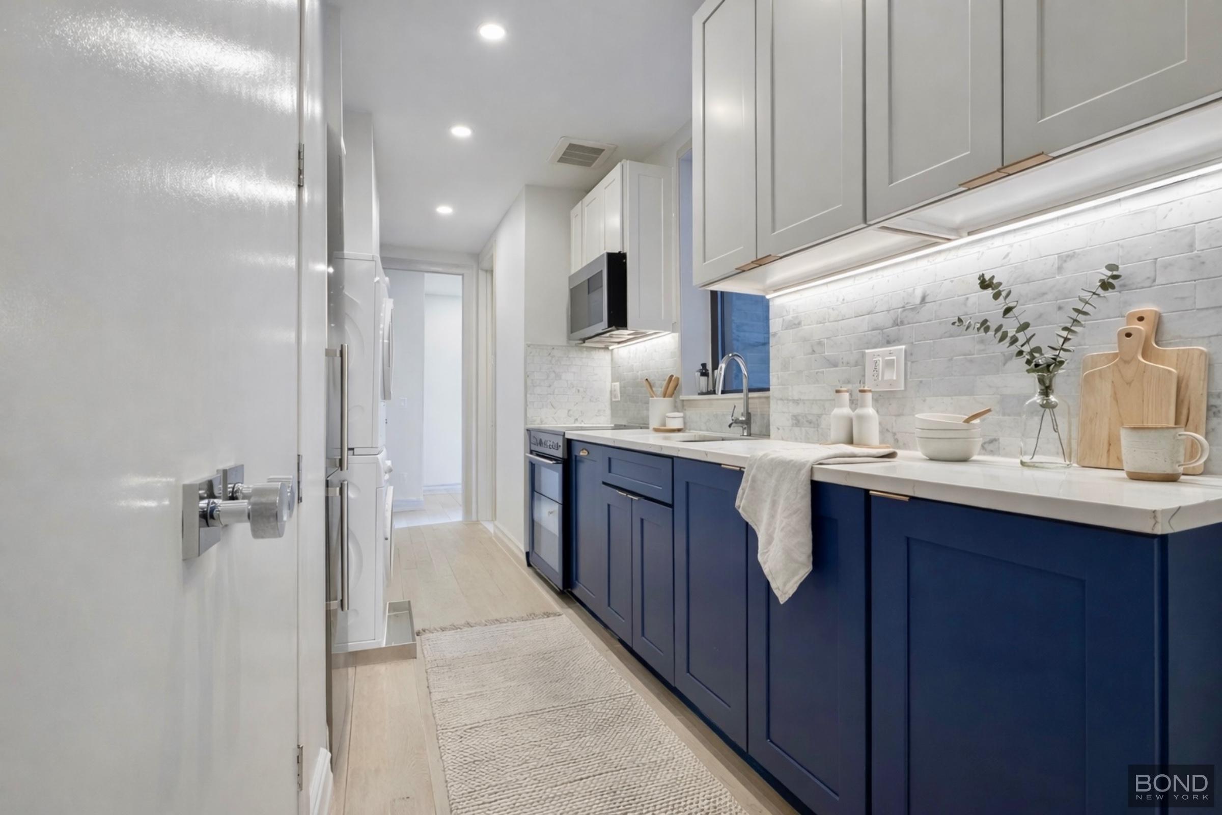 1031 Lorimer Street 2