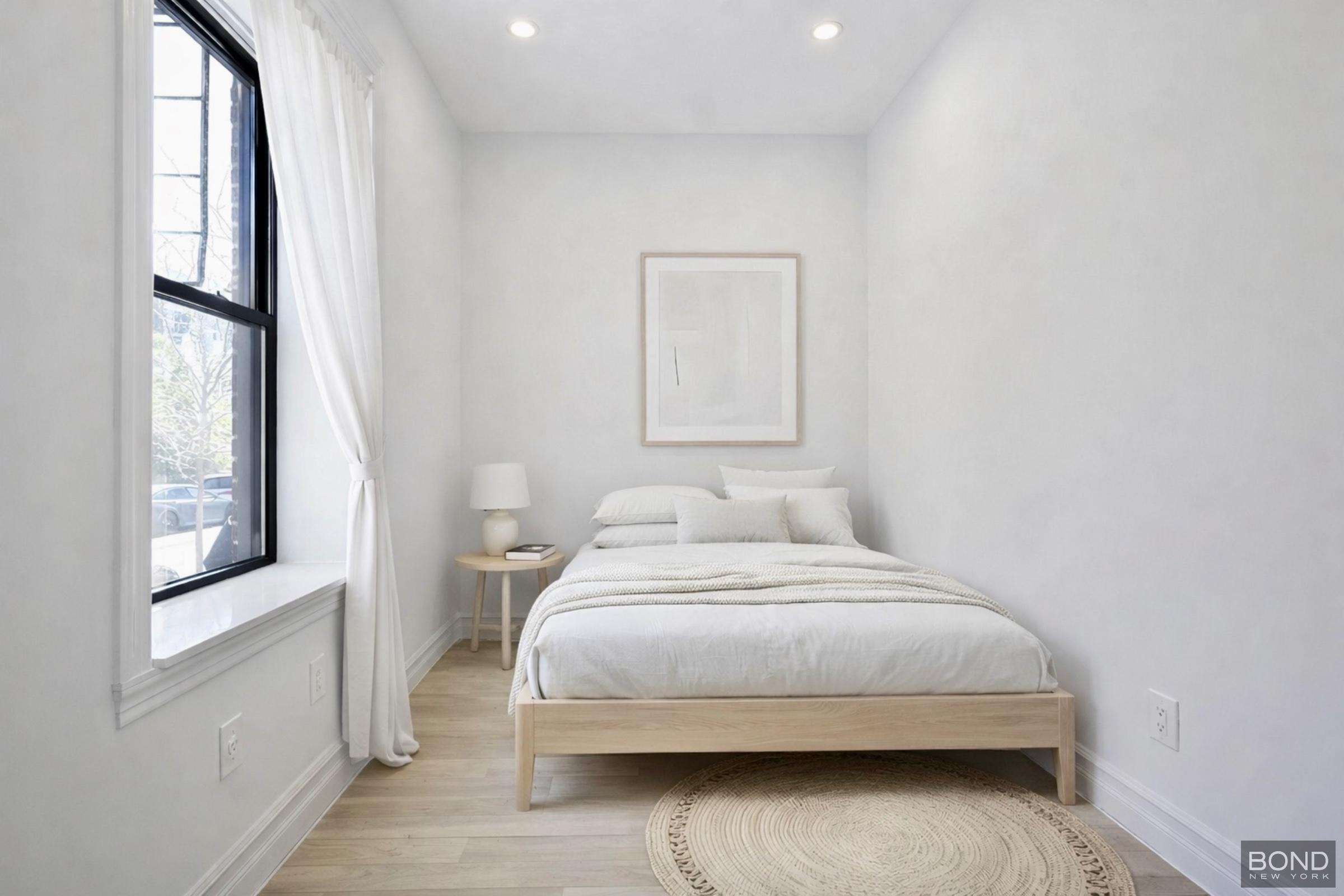 1031 Lorimer Street 2