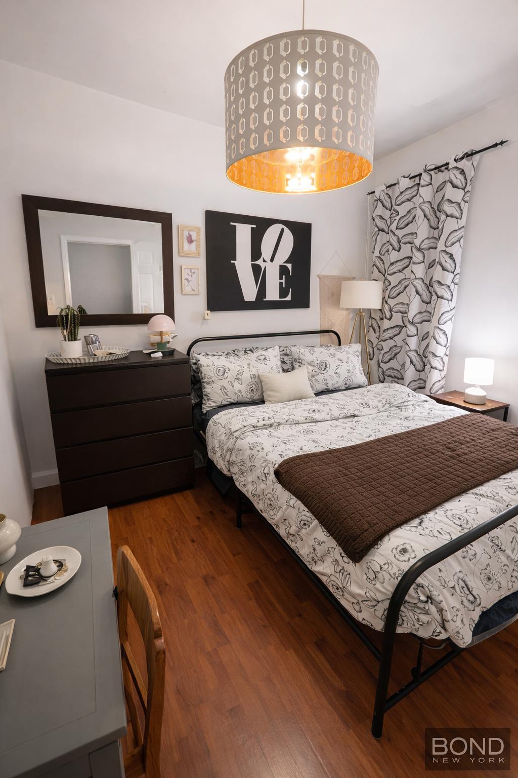 804 Onderdonk Avenue MULTI-FAM