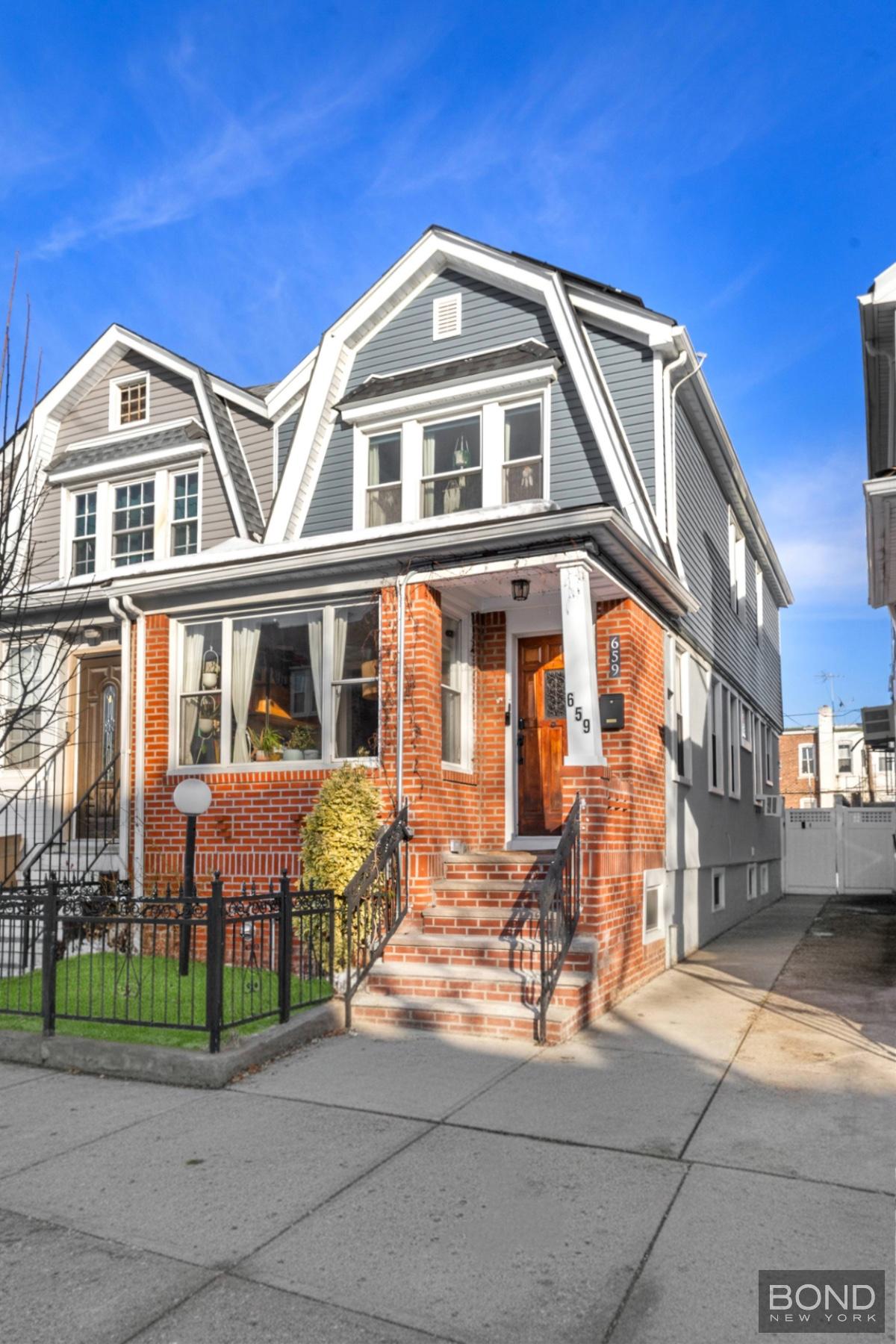 659 E 43rd Street