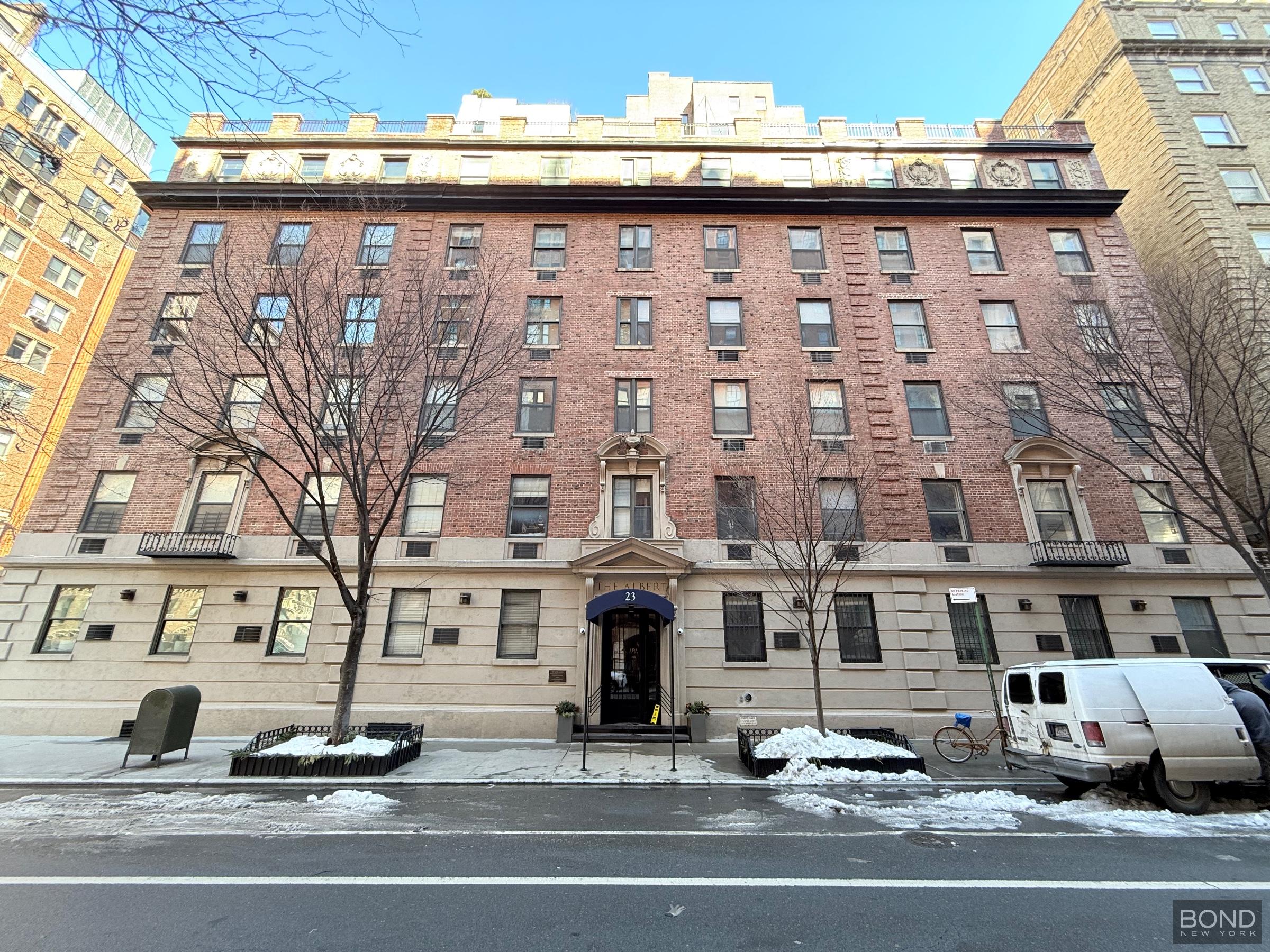 23 E 10th Street 3H