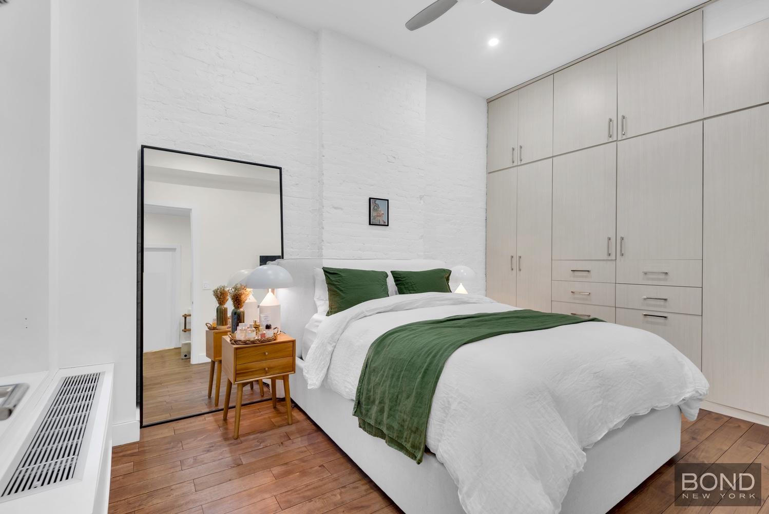 23 E 10th Street 3H