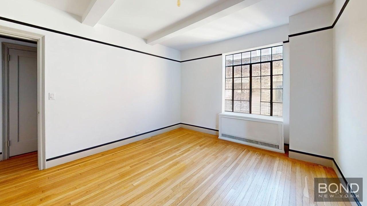 1 Christopher Street 6A